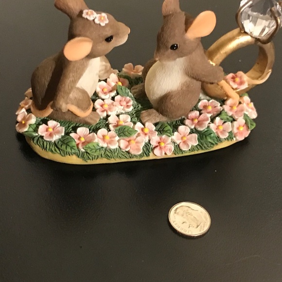 Charming tails - Picture 2 of 2